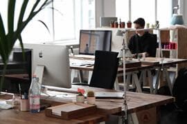 事務所レイアウトの基準寸法|パターン例と家具の選び方も紹介!