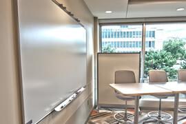 6種類のホワイトボードシートと長く綺麗に保つイレーザーの手入れ法